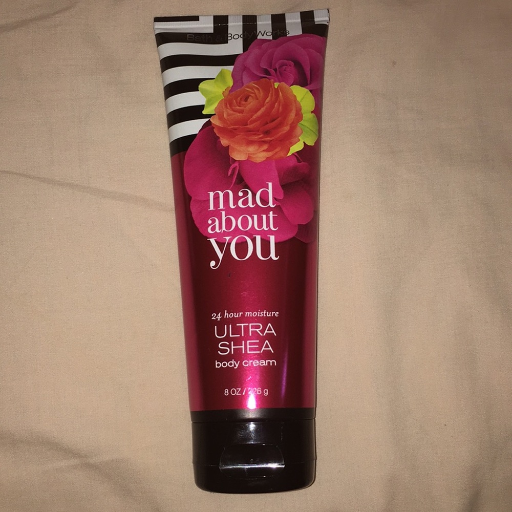 Bath and Body Works body cream